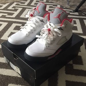 Jordan's NIB Fire Red 5s